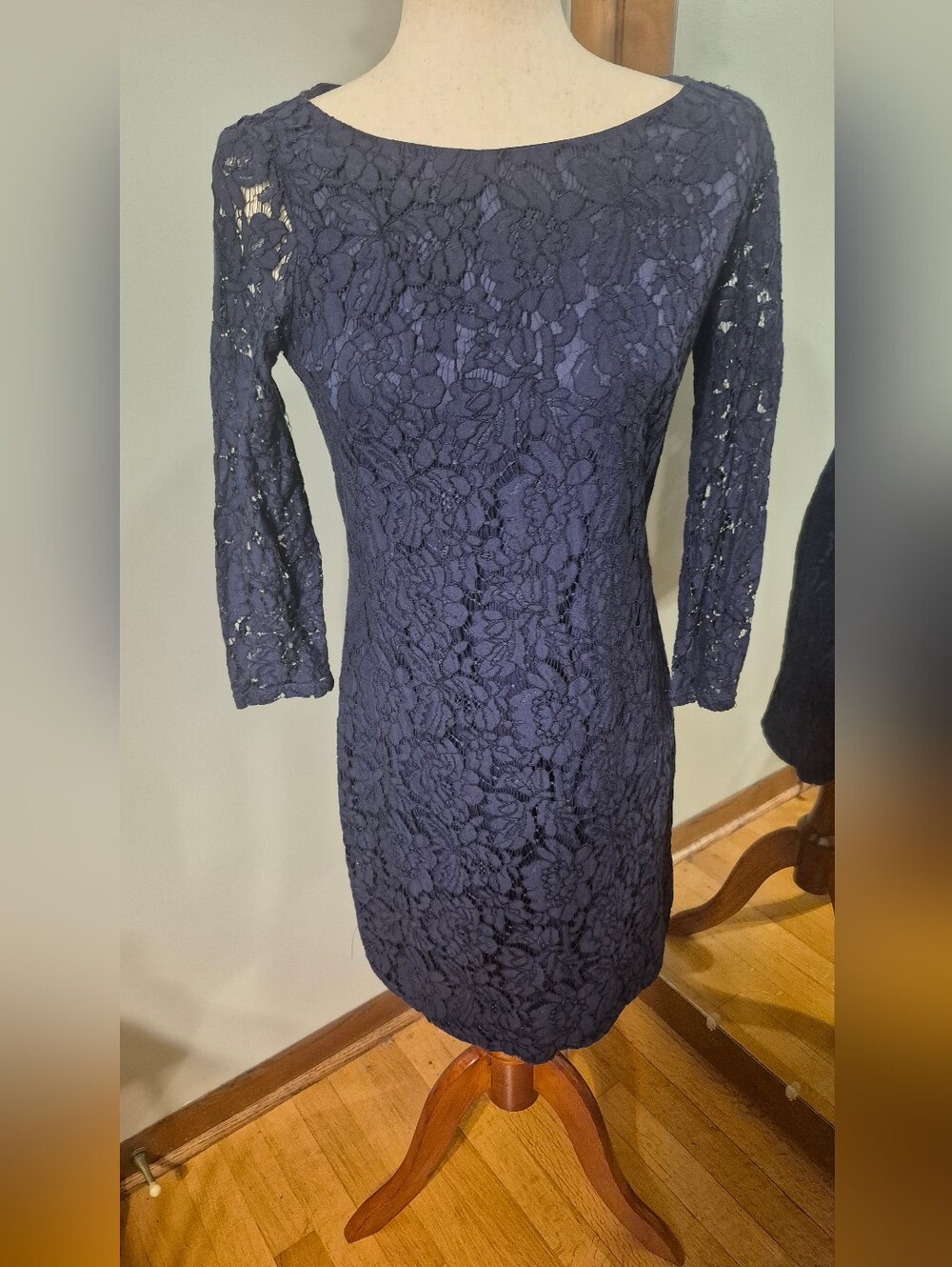 Women’s Navy Lace Sheath Dress - Elegant Long Sleeve